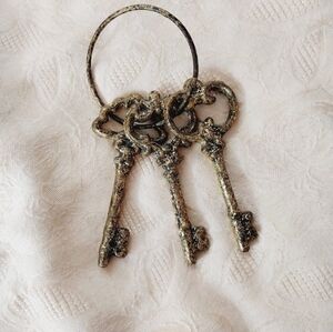 Heavy Rustic Oversized Gold Tone Keys on Metal Ring